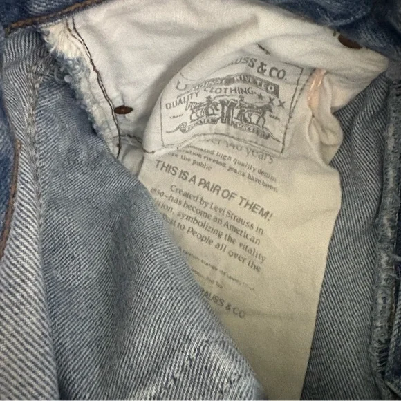 Vintage Levi’s 501 Blue Jeans Raw Hem - Picture 5 of 16